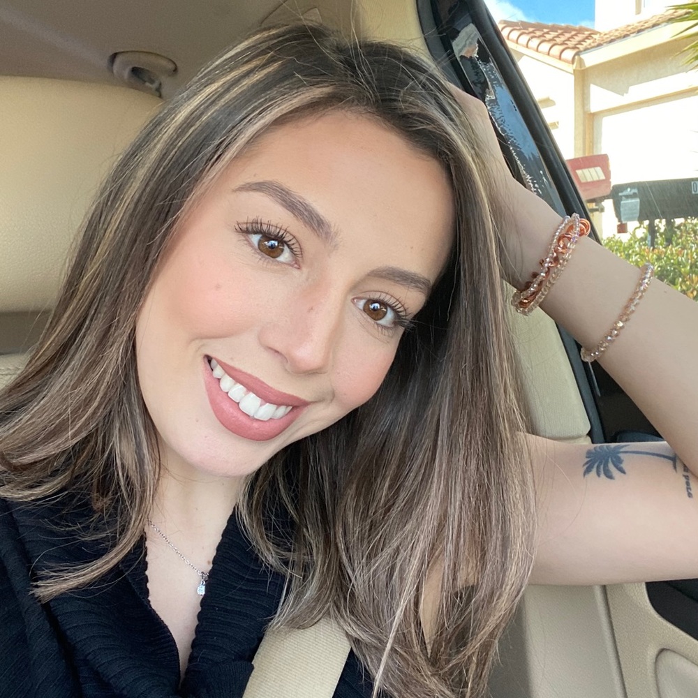 Meet your Posher, Alyssa